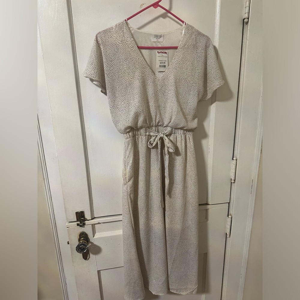 Dress With Tags 👗 Price Negotiable 💵
